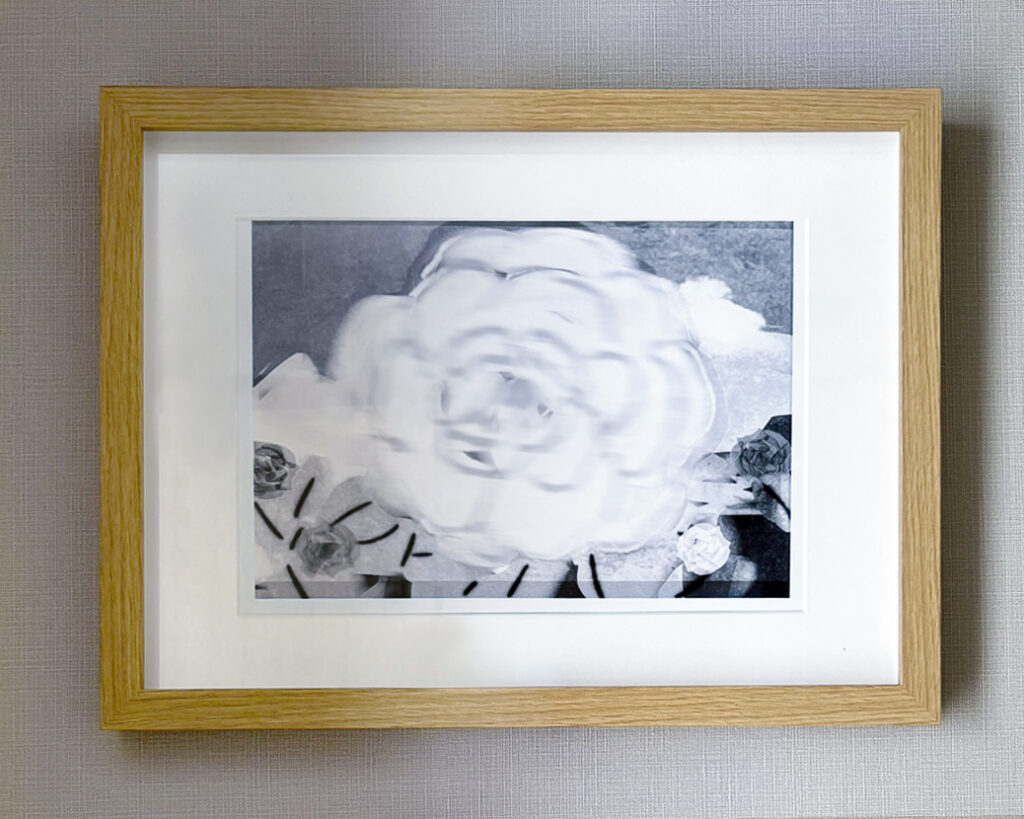 モノクロ花の絵プリント A4 村木映理子　くるまえから_TOP